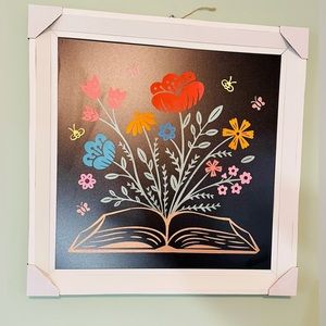 Wall Decor/ Handmade: Chalked Floral Bouquet